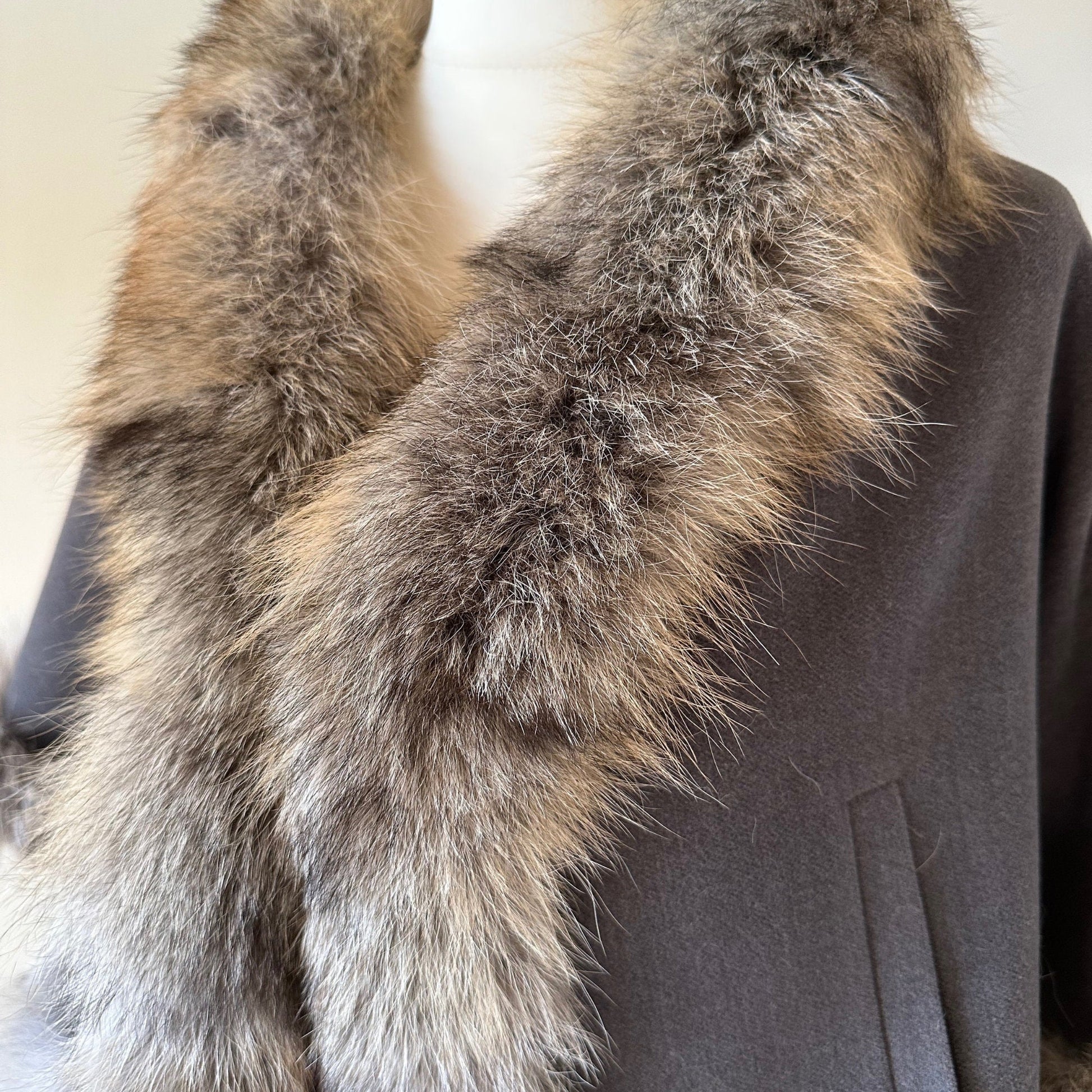 Grey Women Coat Cape Trim Fox Fur, Women's Poncho Jacket lined, Elegant Women's coat - My Love Cape