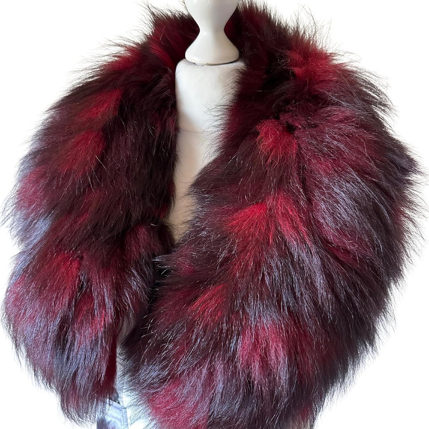 Red Large shawl collar made of arctic fox fur, lined and with buttons included - My Love Cape