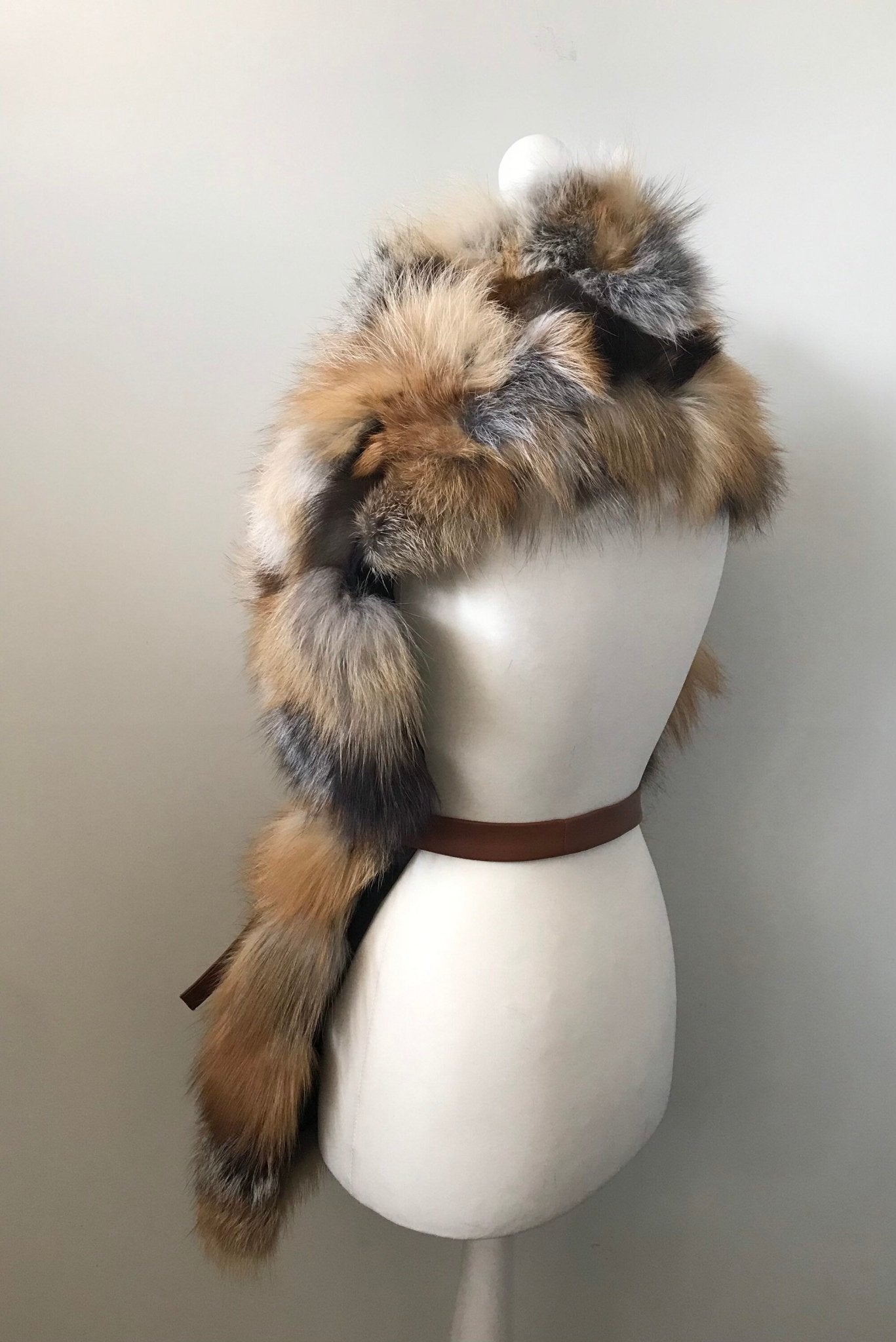 Scarf cape made of natural fox fur, lined fox fur scarf, fox fur scarf with pockets - My Love Cape