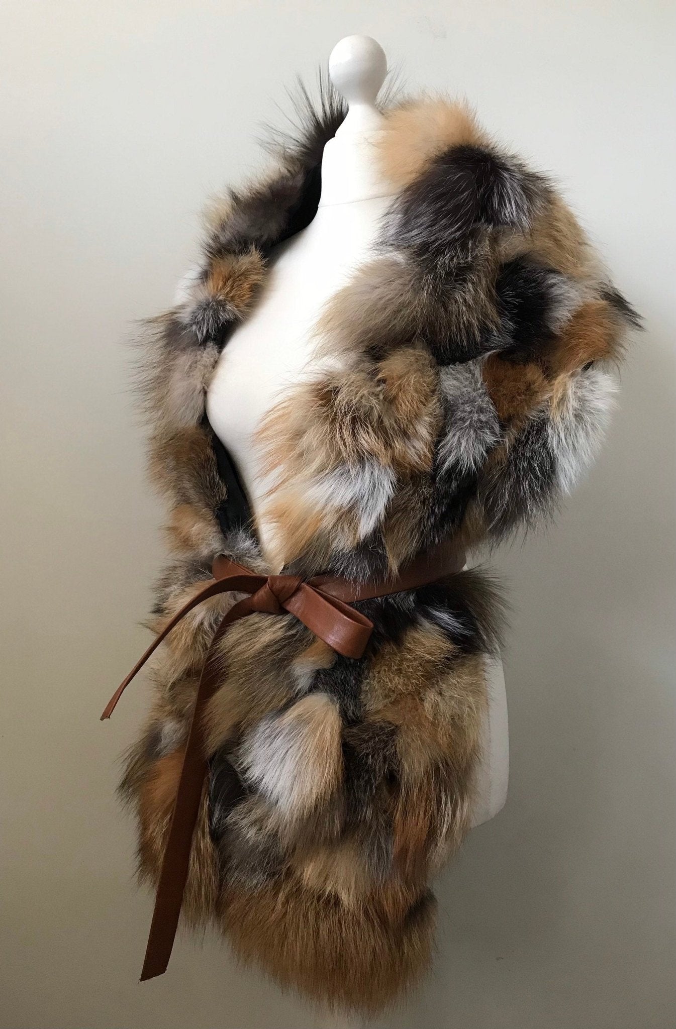 Scarf cape made of natural fox fur, lined fox fur scarf, fox fur scarf with pockets - My Love Cape